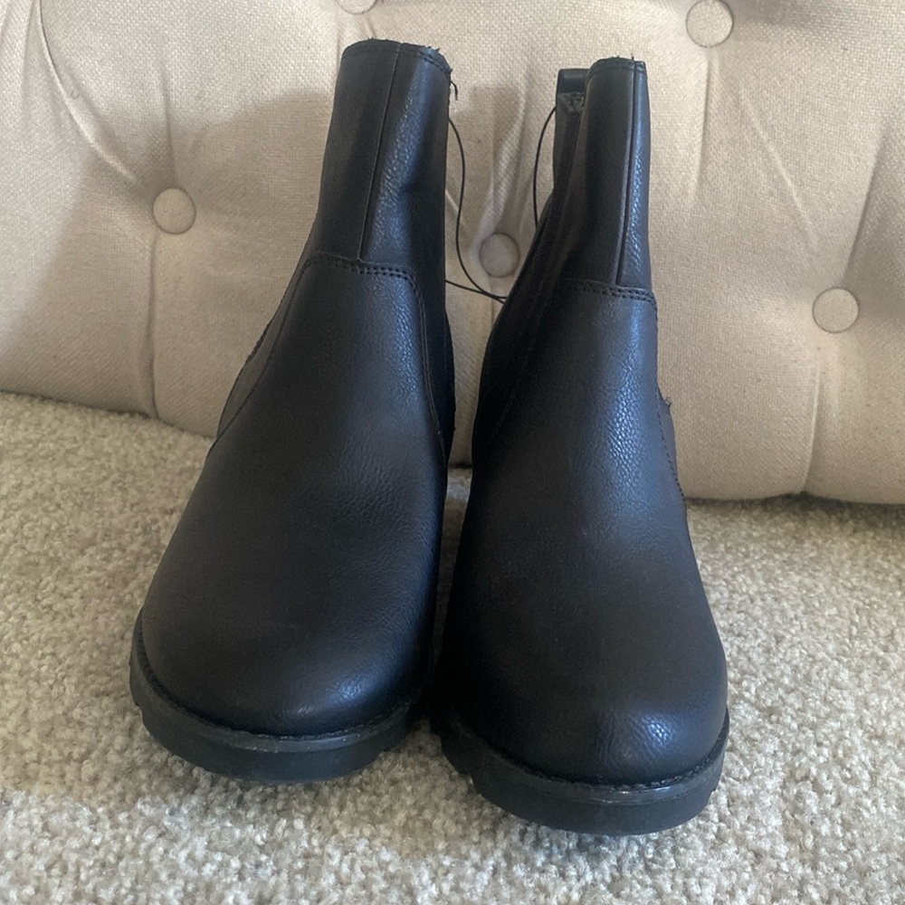NWT Universal Thread Black Wedge Booties Sz12